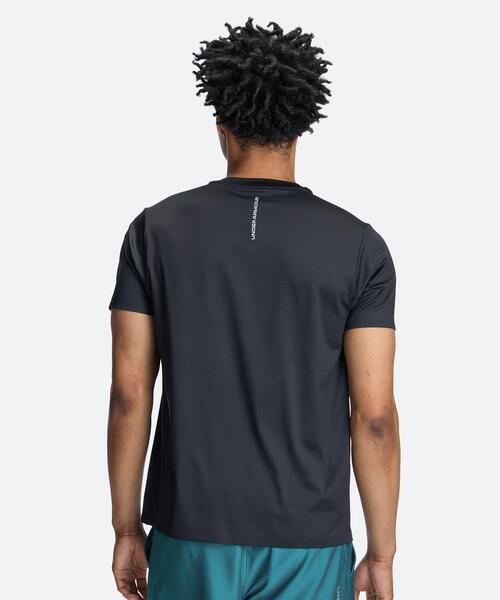 UNDER ARMOUR(アンダーアーマー)の「UAクール エリート ショートスリーブ Tシャツ(トレーニング/メンズ)(Tシャツ/カットソー・メンズ・ブラック・XL/M/L/2XL/3XL/S)」の2枚目の写真