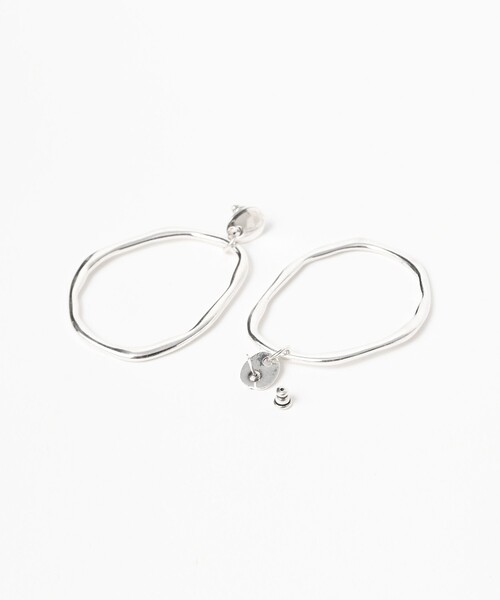 Ray BEAMS(レイビームス)の「Otro Accesorio / サークル ピアス(ピアス(両耳用)・レディース・シルバー・ONE SIZE)」の2枚目の写真
