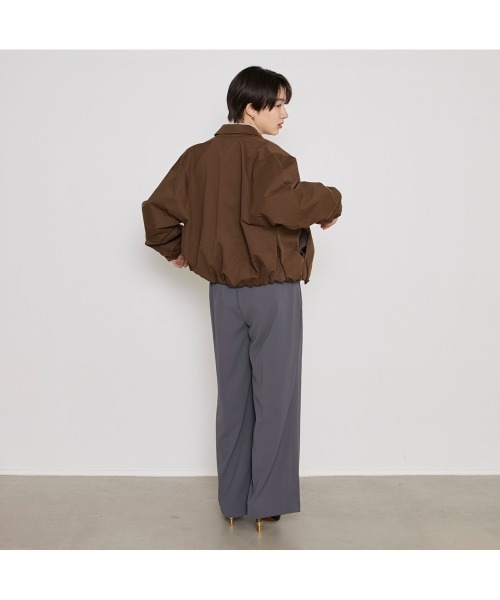 COMMON+HAUS(コモンハウス)の「タックワイドレッグパンツ(スラックス・レディース・グレー/セージグリーン/ベージュ・S/M/L)」の9枚目の写真