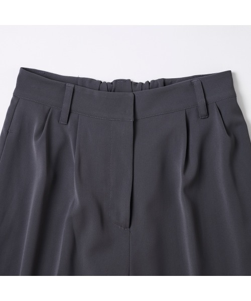 COMMON+HAUS(コモンハウス)の「タックワイドレッグパンツ(スラックス・レディース・グレー/セージグリーン/ベージュ・S/M/L)」の17枚目の写真