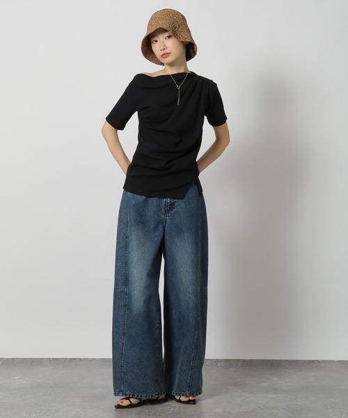 LAKOLE（ラコレ）の「アシメドレープT / 675867（Tシャツ/カットソー・レディース・ブラック/グレー/オフホワイト・FREE）」の4枚目の写真