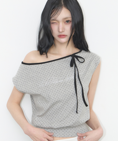 ILLIGO(イリゴ)の「ドットボートネックトップ グレー(Tシャツ/カットソー・レディース・その他・OS)」の3枚目の写真