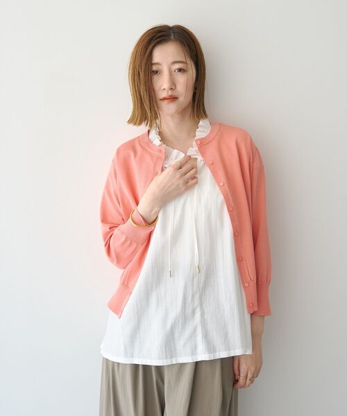 YECCA VECCA(イェッカヴェッカ)の「【マシンウォッシャブル/接触冷感/アンサンブル対応】カーディガン②(カーディガン/ボレロ・レディース・ブラック/オフホワイト/サーモンピンク/ライトブルー・FREE)」の9枚目の写真