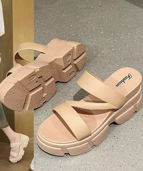 ADDITION STORE(アディションストア)の「\+7.5cm 脚長美脚♪簡単水洗い/フラップ 厚底サンダル(サンダル・レディース・ベージュ/ブラック/オフホワイト・25cm/24cm/23cm)」の5枚目の写真