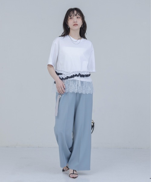 Eimee Law(エイミーロウ)の「ウェーブフリル ヘムレースTシャツ(Tシャツ/カットソー・レディース・オフホワイト/ブラック・FREE)」の3枚目の写真
