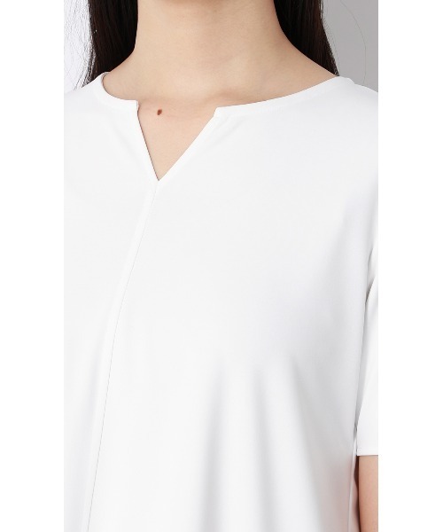 AOYAMA(アオヤマ)の「透けないカットソー【半袖】【キーネック】(Tシャツ/カットソー・レディース・ホワイト・LL/L/M/S)」の2枚目の写真
