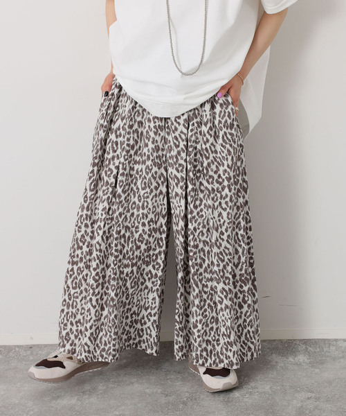 JOURNAL STANDARD LUXE（ジャーナルスタンダード　ラックス）の「レオパリネン タックパンツ（その他パンツ・レディース・ブラック/ブラウン系その他・FREE）」の5枚目の写真