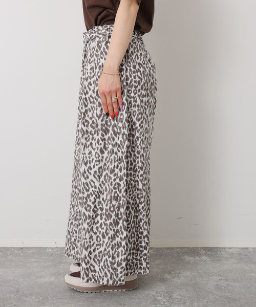 JOURNAL STANDARD LUXE（ジャーナルスタンダード　ラックス）の「レオパリネン タックパンツ（その他パンツ・レディース・ブラック/ブラウン系その他・FREE）」の11枚目の写真
