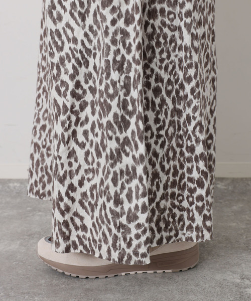 JOURNAL STANDARD LUXE（ジャーナルスタンダード　ラックス）の「レオパリネン タックパンツ（その他パンツ・レディース・ブラック/ブラウン系その他・FREE）」の16枚目の写真