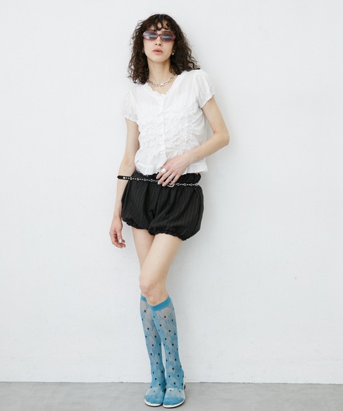 uyu.(ウユ)の「Stripe Balloon Short Pants/ストライプ柄バルーンショートパンツ(その他パンツ・レディース・ブラック・LARGE/MEDIUM/SMALL)」の2枚目の写真
