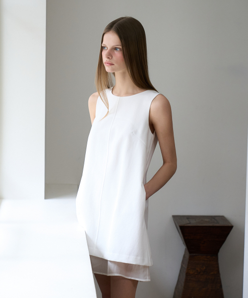 DEHEVE（デヘヴェ）の「Layered Chiffon Mini Dress [Ivory]（ワンピース・レディース・アイボリー・SMALL/MEDIUM）」の5枚目の写真