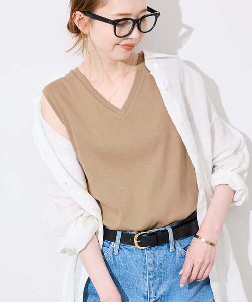 SLOBE IENA(スローブイエナ)の「《シリーズあり/12色展開》1dozen 汗染み防止Vネックノースリ(Tシャツ/カットソー・レディース・ベージュ/チャコールグレー/パープル/ブルー/レッド/ネイビー/カーキ/ピンク/アイボリー/イエロー/グリーン/ピンク系その他・FREE)」の3枚目の写真
