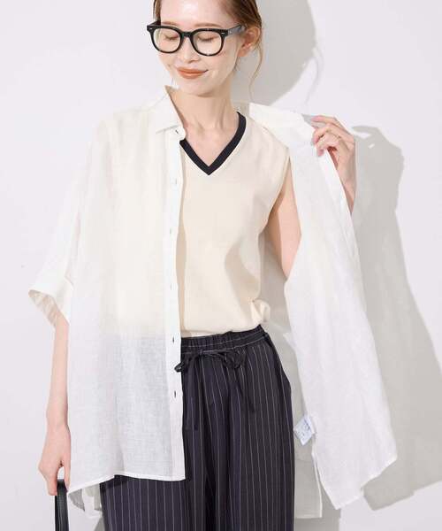 SLOBE IENA(スローブイエナ)の「《シリーズあり/12色展開》1dozen 汗染み防止Vネックノースリ(Tシャツ/カットソー・レディース・ベージュ/チャコールグレー/パープル/ブルー/レッド/ネイビー/カーキ/ピンク/アイボリー/イエロー/グリーン/ピンク系その他・FREE)」の2枚目の写真