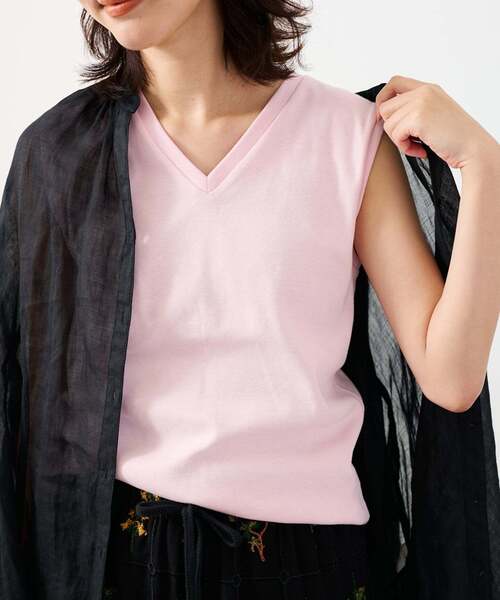 SLOBE IENA(スローブイエナ)の「《シリーズあり/12色展開》1dozen 汗染み防止Vネックノースリ(Tシャツ/カットソー・レディース・ベージュ/チャコールグレー/パープル/ブルー/レッド/ネイビー/カーキ/ピンク/アイボリー/イエロー/グリーン/ピンク系その他・FREE)」の21枚目の写真