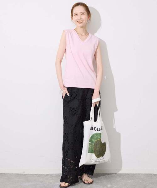 SLOBE IENA(スローブイエナ)の「《シリーズあり/12色展開》1dozen 汗染み防止Vネックノースリ(Tシャツ/カットソー・レディース・ベージュ/チャコールグレー/パープル/ブルー/レッド/ネイビー/カーキ/ピンク/アイボリー/イエロー/グリーン/ピンク系その他・FREE)」の22枚目の写真