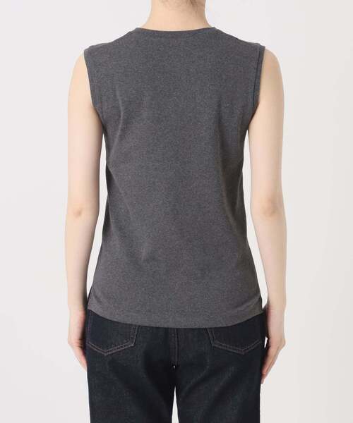 SLOBE IENA(スローブイエナ)の「《シリーズあり/12色展開》1dozen 汗染み防止Vネックノースリ(Tシャツ/カットソー・レディース・ベージュ/チャコールグレー/パープル/ブルー/レッド/ネイビー/カーキ/ピンク/アイボリー/イエロー/グリーン/ピンク系その他・FREE)」の17枚目の写真