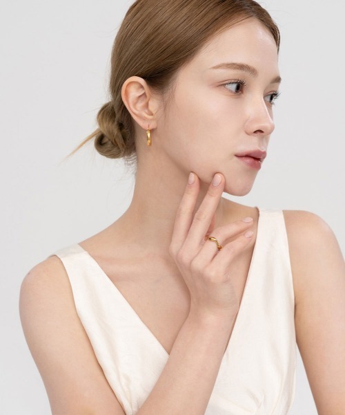 CEMONEMO(セモネモ)の「【金属アレルギー対応】シンプル スナップ フープ ピアス / ステンレス(ピアス(両耳用)・レディース・シルバー/ゴールド・FREE)」の22枚目の写真