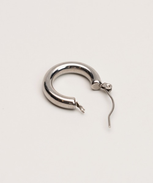 CEMONEMO(セモネモ)の「【金属アレルギー対応】シンプル スナップ フープ ピアス / ステンレス(ピアス(両耳用)・レディース・シルバー/ゴールド・FREE)」の7枚目の写真