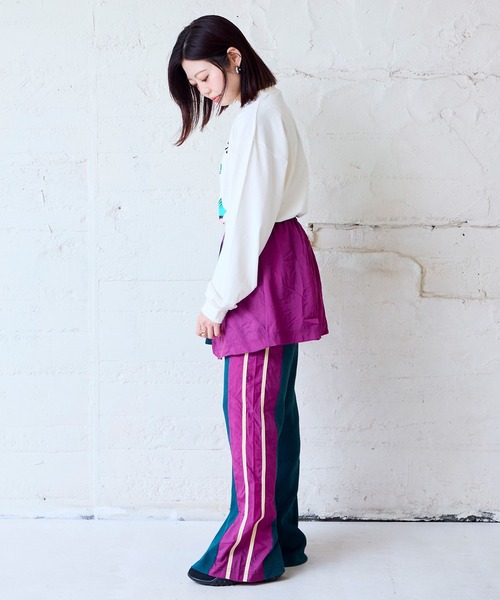 MARKEY'S(マーキーズ)の「ワッフルサテンフレアーパンツ/おとな(その他パンツ・レディース・ワインレッド/ブラウン/ブラック・160cm)」の5枚目の写真