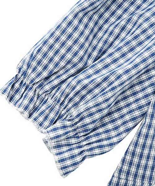 ONEP STAR(ワンピスター)の「フリルVネックギンガムチェックブラウス(シャツ/ブラウス・レディース・ブルー・X-LARGE/LARGE/MEDIUM)」の3枚目の写真