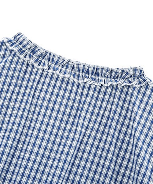 ONEP STAR(ワンピスター)の「フリルVネックギンガムチェックブラウス(シャツ/ブラウス・レディース・ブルー・X-LARGE/LARGE/MEDIUM)」の5枚目の写真