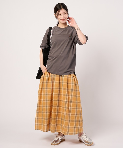 Arnold Palmer(アーノルドパーマー)の「シェア フットボール Tシャツ(Tシャツ/カットソー・レディース・アイボリー/ブラウン/チャコールグレー・S/M/XS/LL/L)」の8枚目の写真