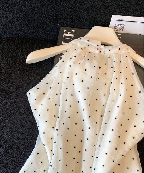 LUCPY（ラクピー）の「ハートドットフリルボウタイノースリーブブラウス（シャツ/ブラウス・レディース・ホワイト・LARGE/MEDIUM/SMALL）」の4枚目の写真