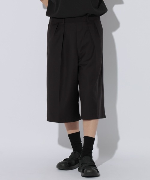 LAKOLE（ラコレ）の「TRショートスラックス / 1050804（スラックス・メンズ・ベージュ/ブラック・MEDIUM/LARGE）」の2枚目の写真