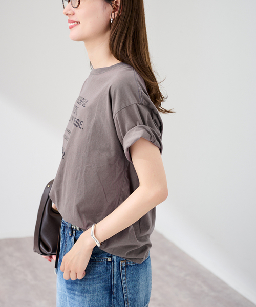 FRAMeWORK(フレームワーク)の「≪追加≫カスレロゴプリントTシャツ(Tシャツ/カットソー・レディース・ホワイト/チャコールグレー/ベージュ・FREE)」の11枚目の写真