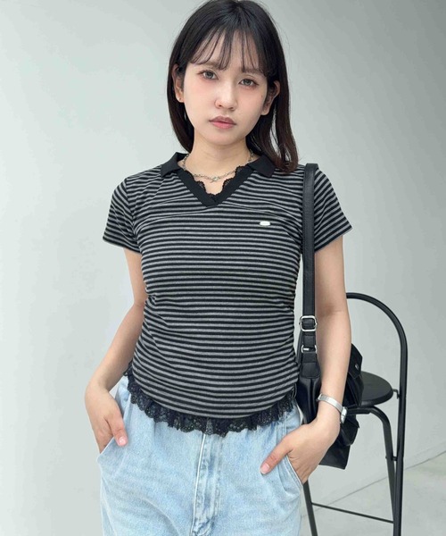 AS KNOW AS plus(アズノゥアズプラス)の「〇裾レース サイドギャザーテレコVネックTシャツ(Tシャツ/カットソー・レディース・ホワイト系/レッド/グレー系・FREE)」の3枚目の写真
