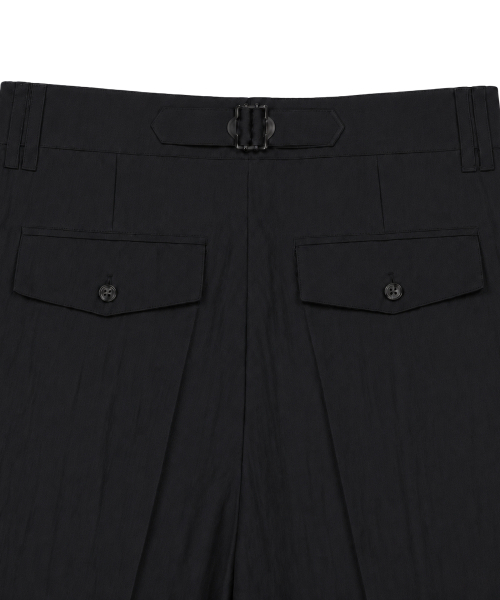 SYNQIA(シンキア)の「アシンメトリックタックディテールグルカトラウザー ドライブラック(スラックス・メンズ・その他・SMALL/MEDIUM/LARGE)」の7枚目の写真