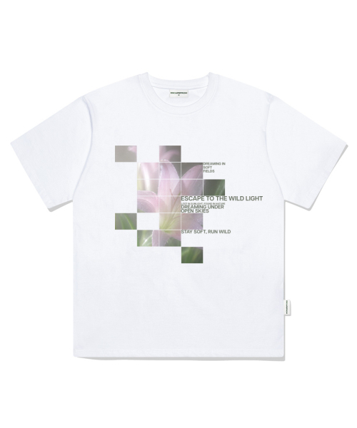 ESCAPEFROM（エスケープフロム）の「ネイチャーフラワープリントオーバーサイズ半袖Tシャツホワイト（Tシャツ/カットソー・レディース・その他・LARGE/MEDIUM/SMALL）」の3枚目の写真