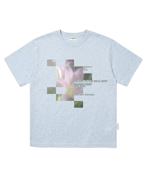 ESCAPEFROM（エスケープフロム）の「ネイチャーフラワープリントオーバーサイズ半袖Tシャツホワイト（Tシャツ/カットソー・レディース・その他・LARGE/MEDIUM/SMALL）」の2枚目の写真