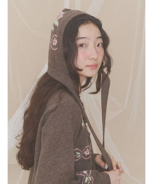 merry jenny(メリージェニー)の「rose earflap hat(ニットキャップ/ビーニー・レディース・アイボリー/ブラウン・FREE)」の8枚目の写真