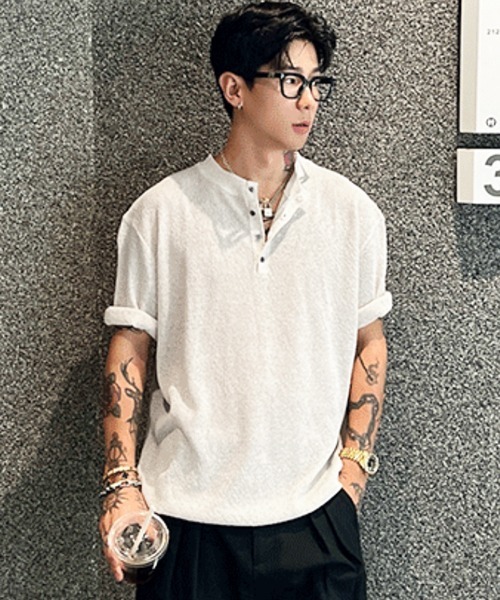 NOWLE（ノウル）の「【NOWLE】ヘンリーネック サマーニット 半袖 シャツ / リラックス トップス（ニット/セーター・メンズ・ホワイト/ブラック・MEDIUM/LARGE/X-LARGE）」の3枚目の写真
