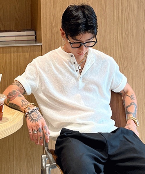 NOWLE（ノウル）の「【NOWLE】ヘンリーネック サマーニット 半袖 シャツ / リラックス トップス（ニット/セーター・メンズ・ホワイト/ブラック・MEDIUM/LARGE/X-LARGE）」の7枚目の写真