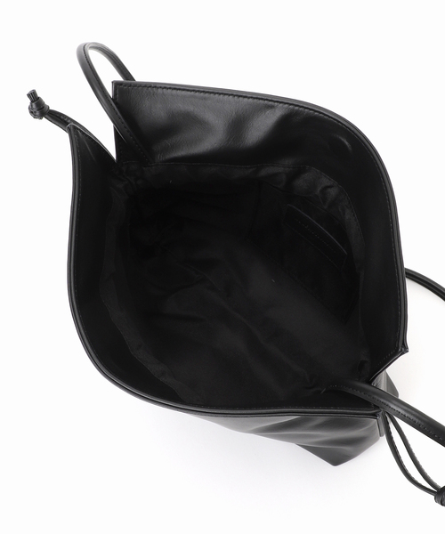 B.C STOCK(ベーセーストック)の「AULENTTI / オウレンティ 2WAYレザーバッグ(ショルダーバッグ・レディース・ブラック/キャメル・FREE)」の15枚目の写真