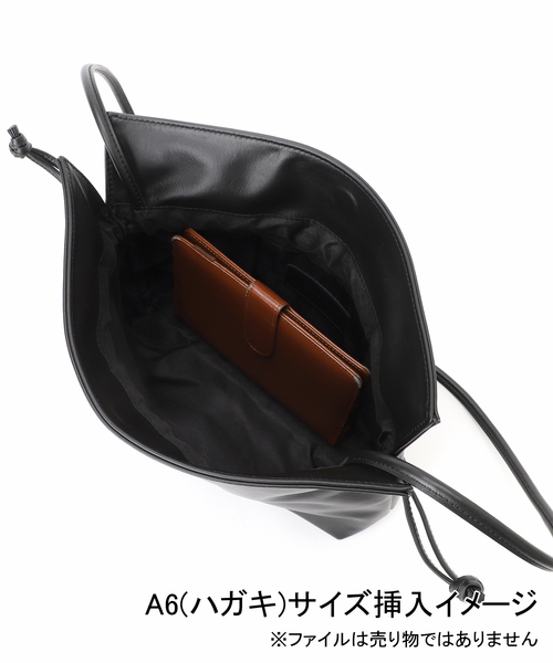 B.C STOCK(ベーセーストック)の「AULENTTI / オウレンティ 2WAYレザーバッグ(ショルダーバッグ・レディース・ブラック/キャメル・FREE)」の16枚目の写真