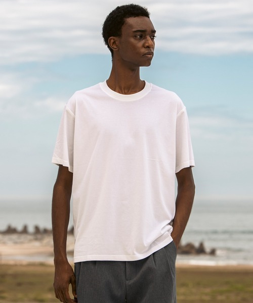 AKM Contemporary(エイケイエムコンテンポラリー)の「AKM Contemporary(エイケイエムコンテンポラリー)シルクブレンドクルーネックTシャツ(Tシャツ/カットソー・メンズ・ライトベージュ/ホワイト/ブラック/ネイビー・M/L/XL)」の2枚目の写真