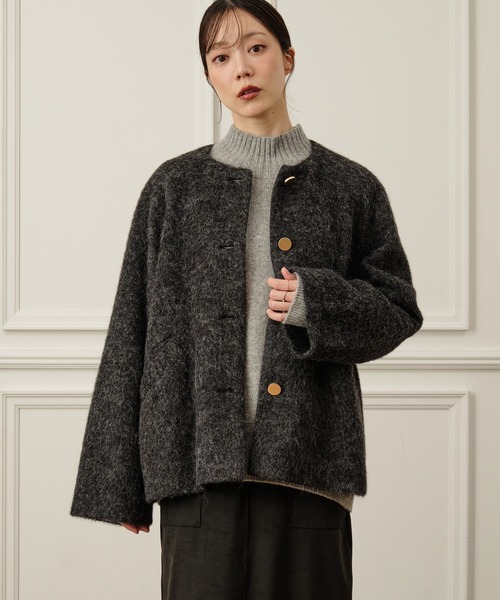 Nunc.(ヌンク)の「アルパカシャギーショートコート(ステンカラーコート・レディース・チャコールグレー/モカ/イエロー・FREE)」の1枚目の写真
