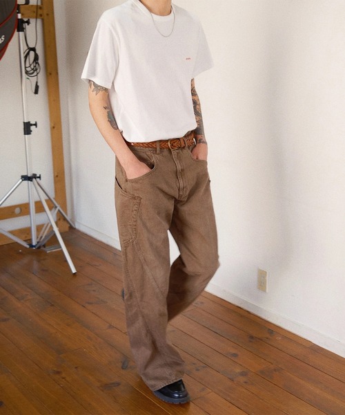 KHOKI(コッキ)の「【KHOKI】3D cutting denim pants(デニムパンツ・メンズ・ブラウン・1/2/3)」の3枚目の写真