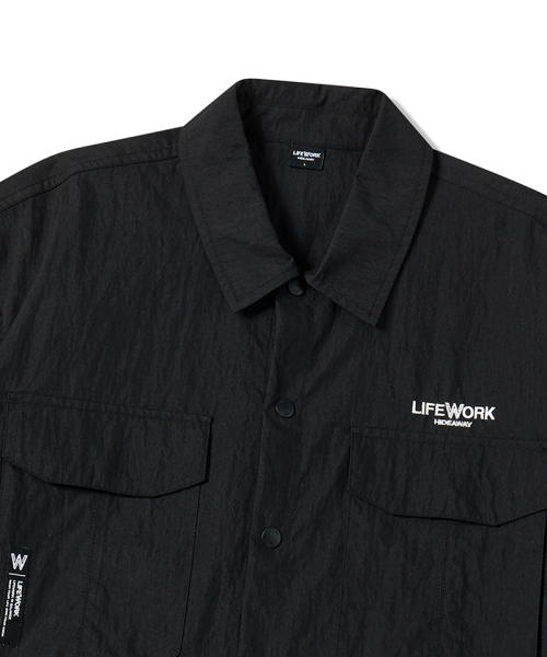 LIFE WORK（ライフワーク）の「ユーティリティツーポケット半袖シャツ（シャツ/ブラウス・メンズ・ベージュ/ブラック・MEDIUM/LARGE）」の4枚目の写真