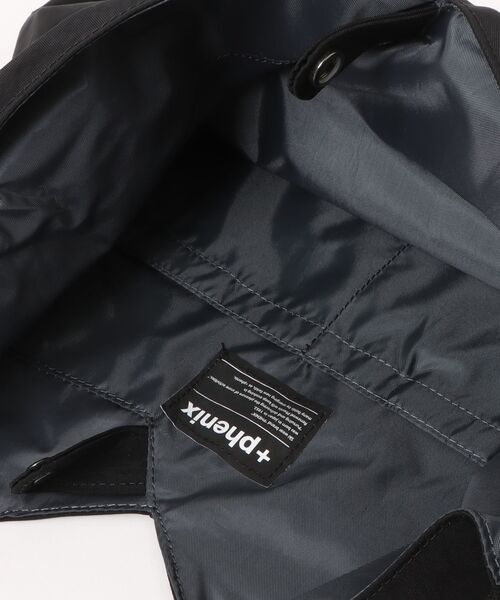 +phenix(プラスフェニックス)の「【+phenix/プラスフェニックス】TECH FUROSHIKI BAG(ショルダーバッグ・メンズ・グレー・FREE)」の4枚目の写真