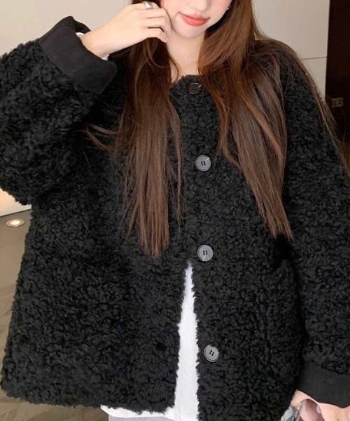 NANEA(ナネア)の「ボアノーカラージャケット(その他アウター・レディース・ブラック/ベージュ・MEDIUM/LARGE)」の8枚目の写真