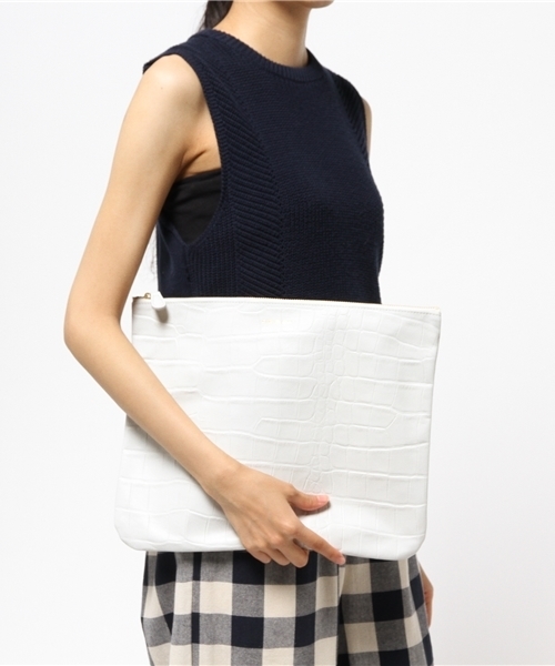 BARDOT ROSE(バルドロゼ)の「【BARDOT ROSE】ジェントル クロコ ビッグ ポーチ(クラッチバッグ・レディース・ホワイト/ブラック/ベージュ・FREE)」の9枚目の写真