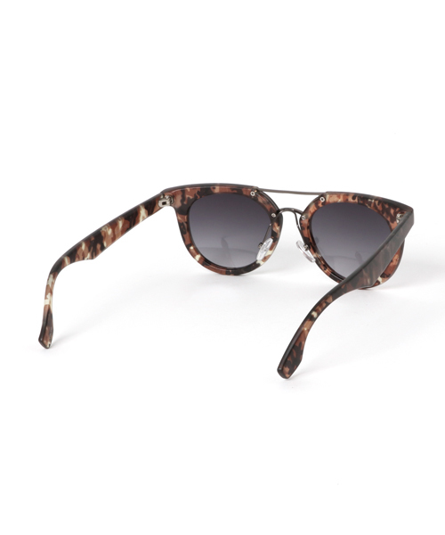 rovtski(ロフトスキー)の「モザイク柄ステー付 Kモードサングラス(サングラス・メンズ・ブラウン/ピンク/オレンジ・FREE)」の6枚目の写真