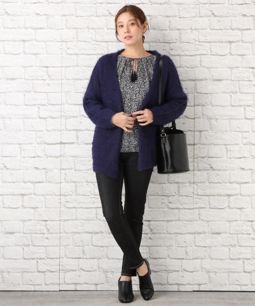 LEPSIM(レプシィム)の「アムンゼン2WAYブラウス 735937(シャツ/ブラウス・レディース・ブラック/グレイッシュベージュ/ネイビー/ホワイト/ブラウン・FREE)」の8枚目の写真