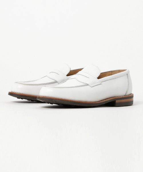 Tricker's ホワイトレザー ローファー Tricker's（トリッカーズ）の「Tricker's ローファー グレインレザー