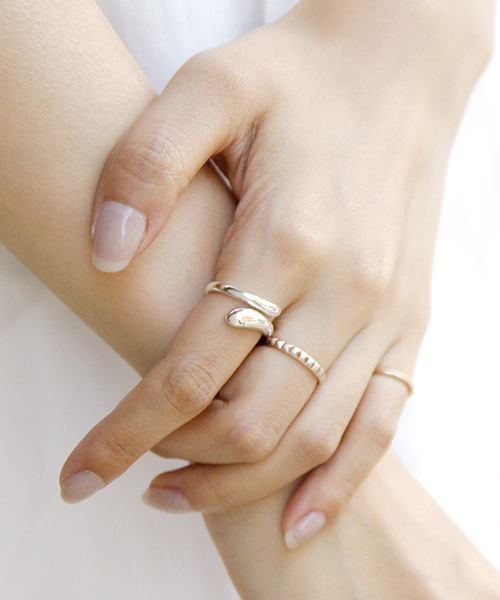 YArKA（ヤーカ）の「【YArKA/ヤーカ】silver925 thick pole design ring[thi2]/シックポールデザインリング（リング・レディース・シルバー/イエローゴールド・#13/#11/#9/#15/#17/#19/#21）」の9枚目の写真