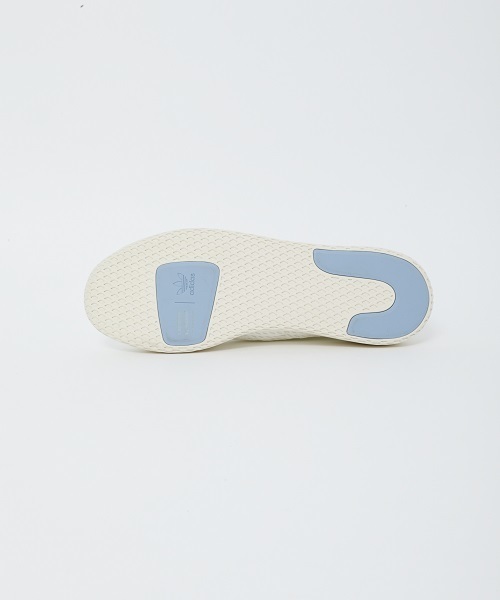 adidas Originals(アディダスオリジナルス)の「ユニセックス アディダス ファレル テニス ヒューマン adidas PW TENNIS HU BY8718(スニーカー・レディース・ホワイト・23cm/24cm/28.5cm/28cm/25cm/23.5cm/27cm/26.5cm/27.5cm/24.5cm/26cm)」の4枚目の写真